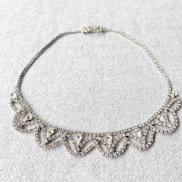 Vintage 1970s Rhinestone Drop Necklace Choker - Glam -Estate Costume Jewelry - Picture 5 of 14